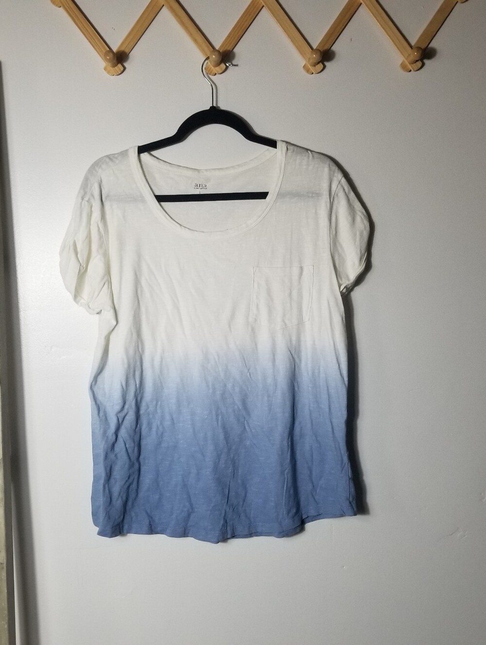ANA WOMEN'S WHITE TO BLUE OMBRE POCKET TEE BLOUSE SIZE LARGE